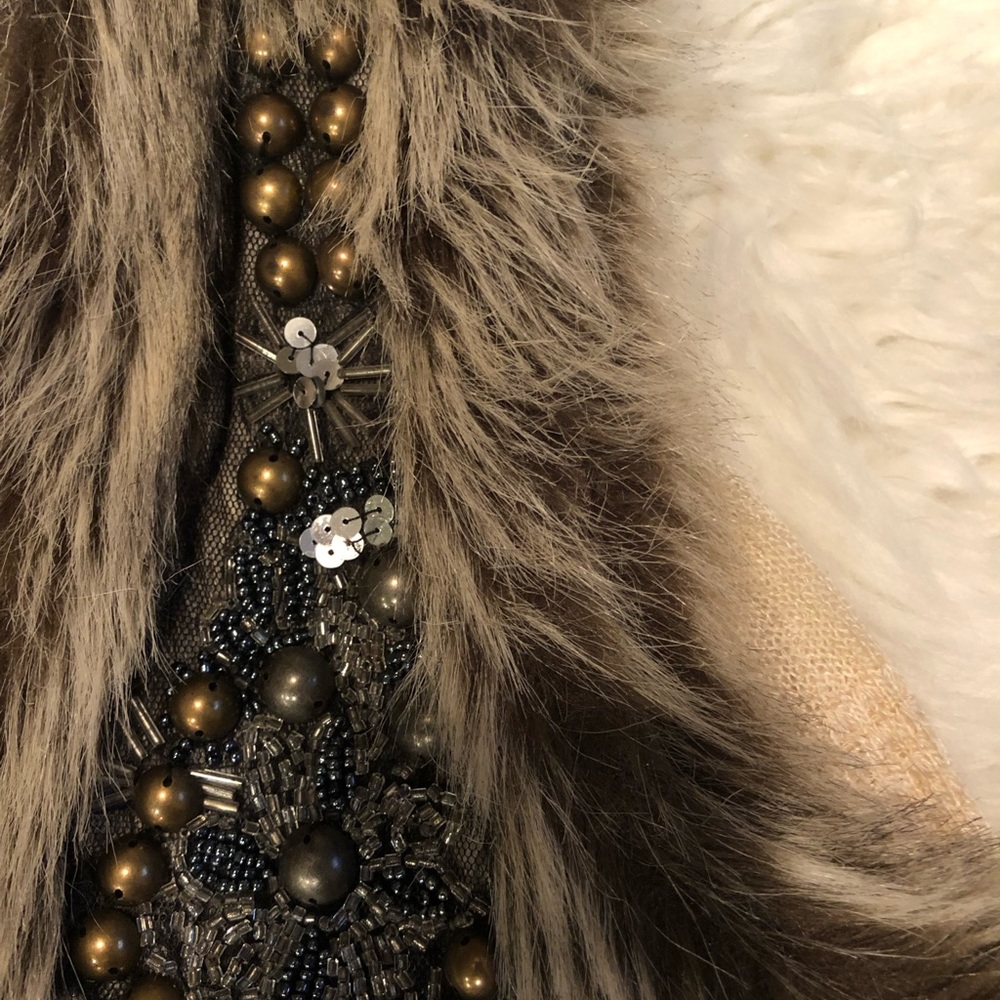 GORGEOUS FAUX VEST❤️3/25